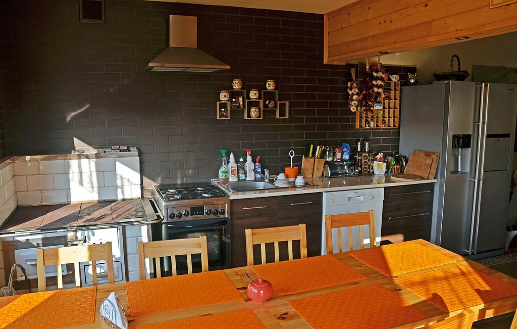 Willa Karolinka Stroza - Pet Friendly Myslenice Ngoại thất bức ảnh