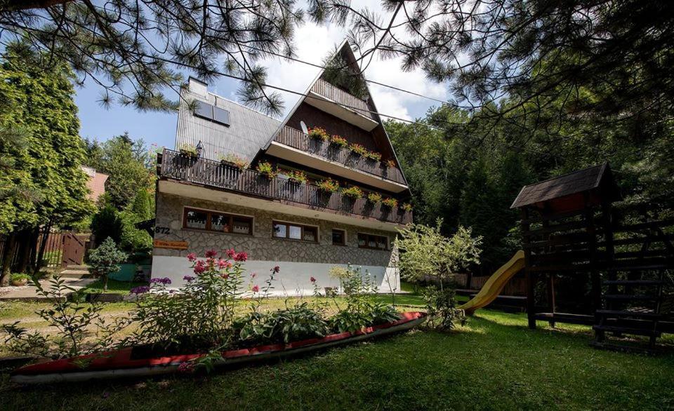 Willa Karolinka Stroza - Pet Friendly Myslenice Ngoại thất bức ảnh