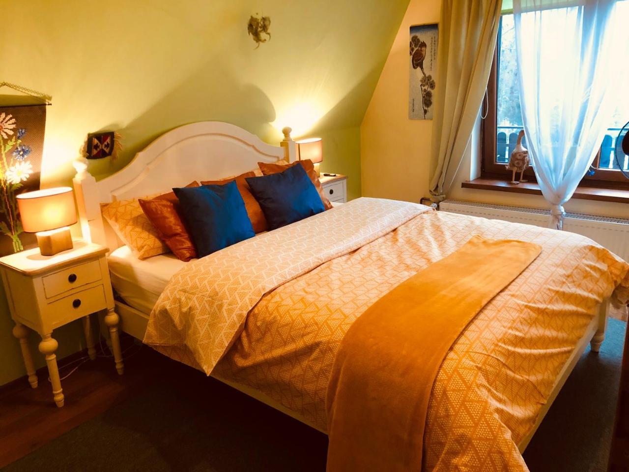 Willa Karolinka Stroza - Pet Friendly Myslenice Ngoại thất bức ảnh
